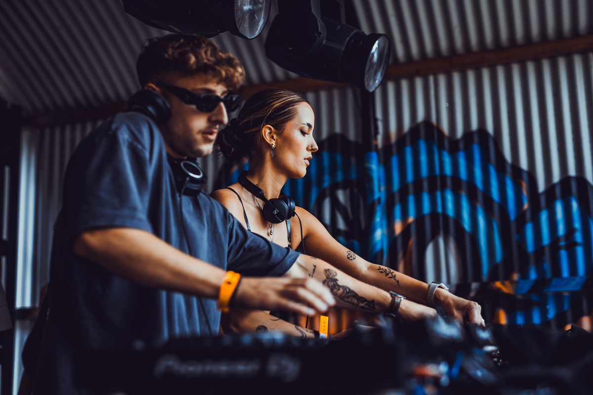 Loading... just a sec